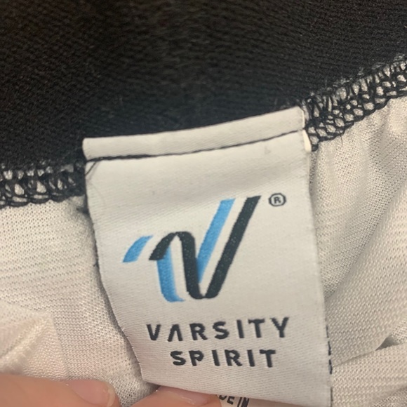 black shorts - Picture 2 of 3